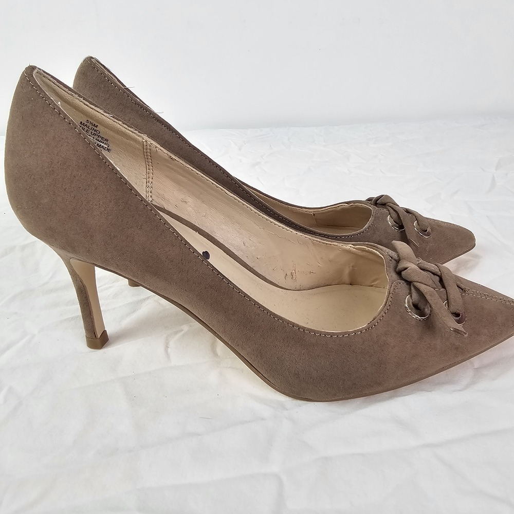 NINE WEST SUEDE Beige Brown Heels Pumps Size 5 1/2 5.5 Lace Up Pointed Toe Heels - Picture 6 of 10